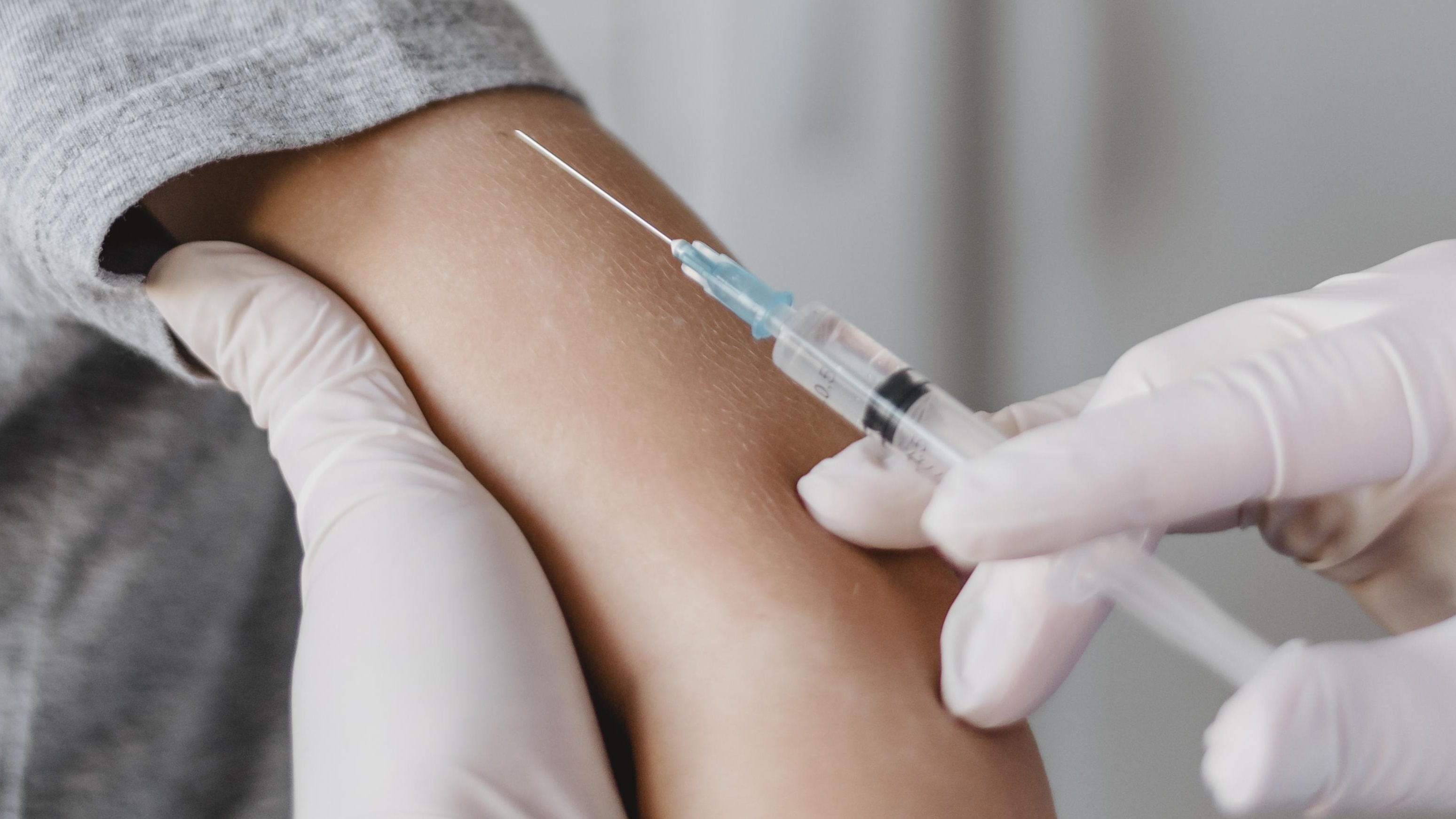 tre-het-sot-bao-lau-thi-tiem-phong-duoc-3