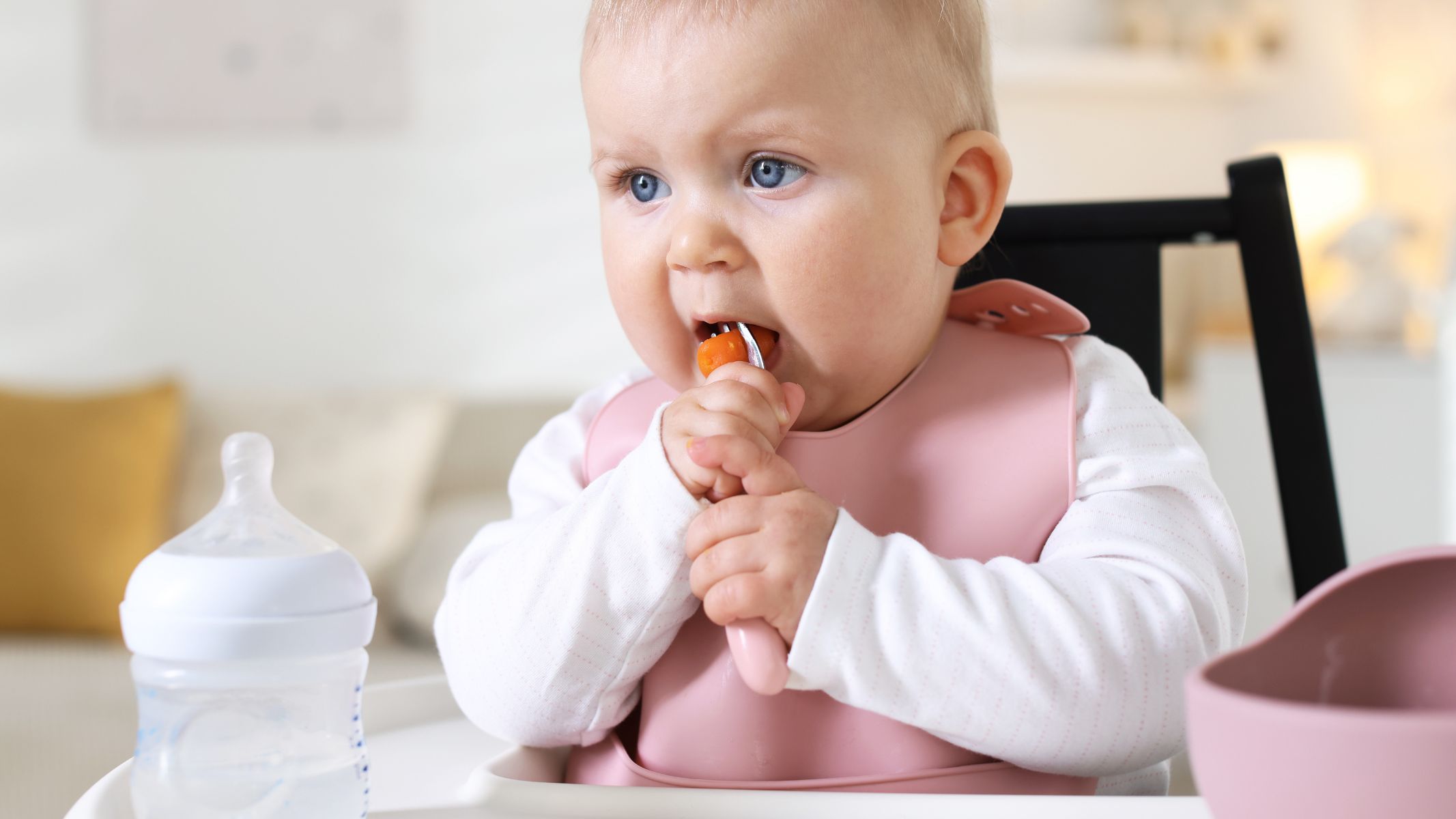 Nước giúp làm mềm phân và hỗ trợ ruột hoạt động nhịp nhàng