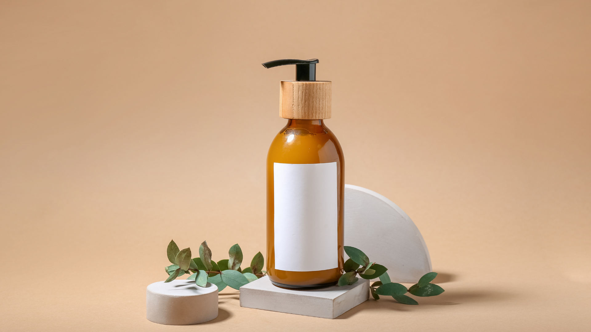 Ưu tiên dầu gội dịu nhẹ cho trẻ, thành phần an toàn, hạn chế hương liệu và phù hợp da đầu nhạy cảm