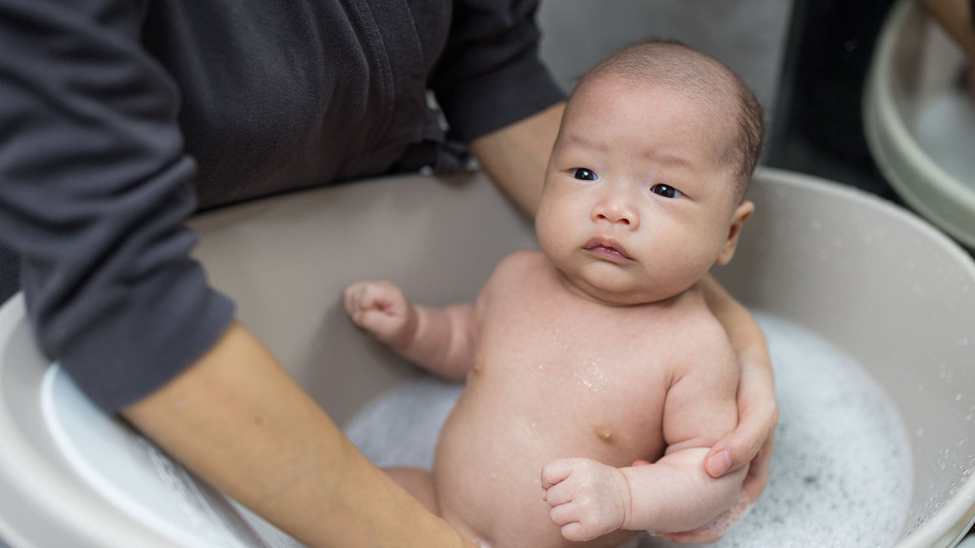 Trẻ nhũ nhi có phải là trẻ sơ sinh không?