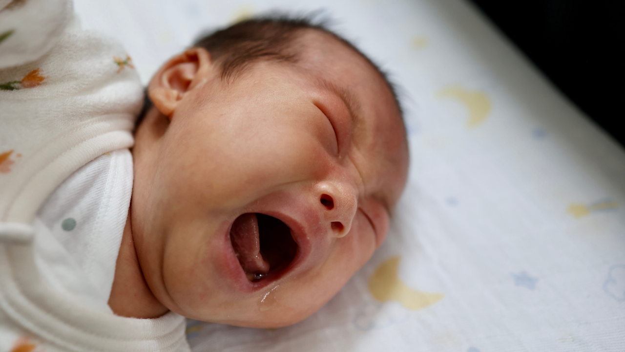 Trẻ sơ sinh bị áp xe vi khuẩn xâm nhập gây nhiễm trùng