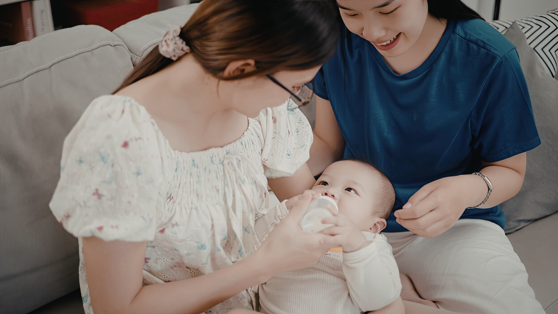 Chia nhỏ các cữ bú thay vì cho bé ăn quá nhiều trong một lần để hệ tiêu hóa hoạt động nhẹ nhàng và hiệu quả hơn