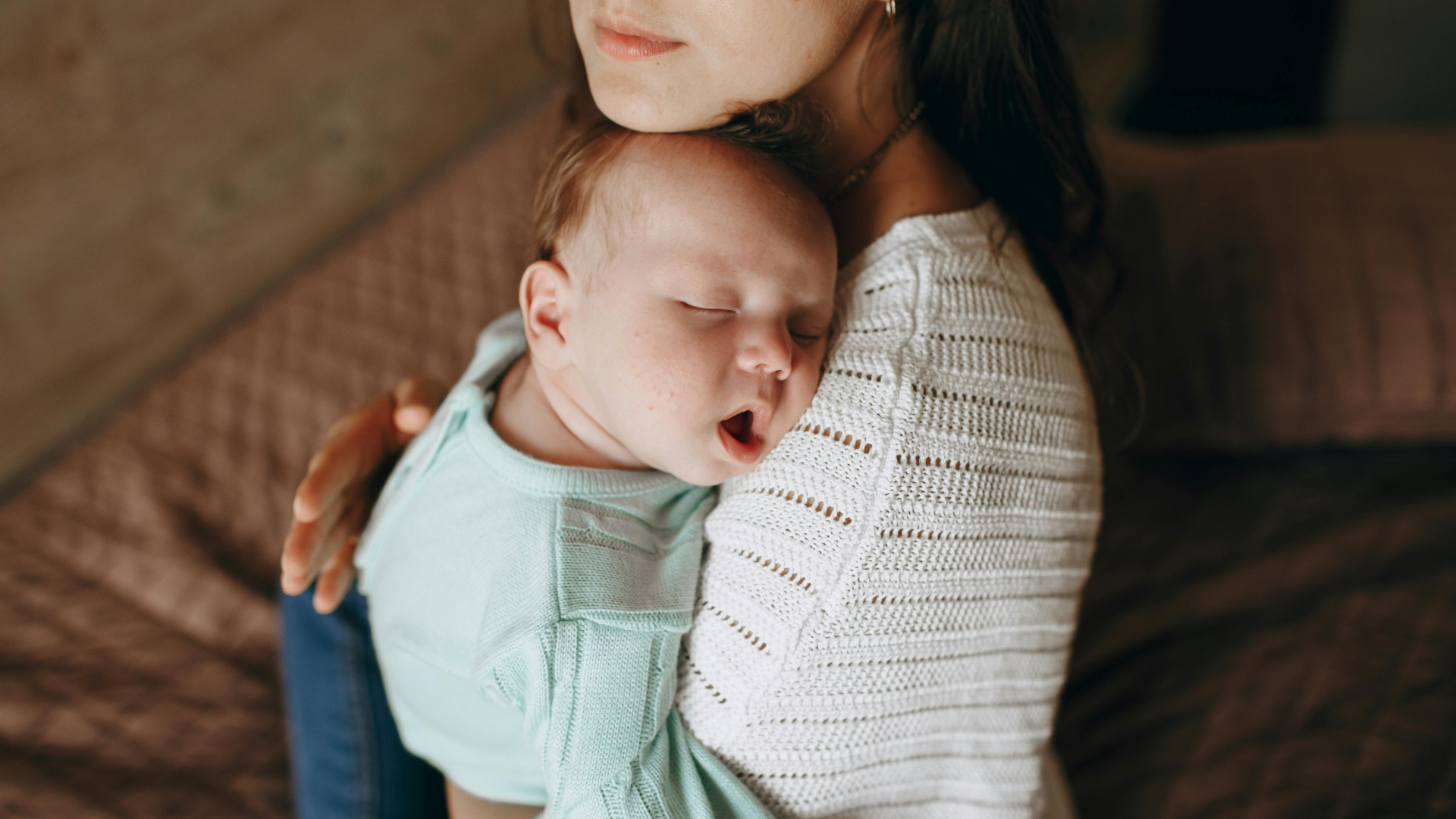 Các cách điều trị trẻ sơ sinh bị táo bón an toàn và dễ áp dụng hằng ngày