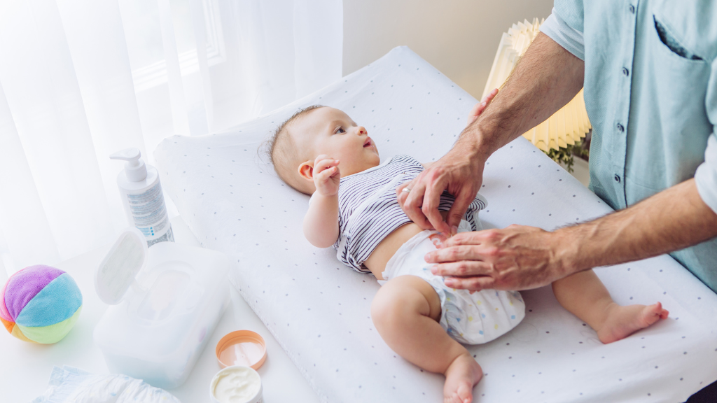 Trẻ sơ sinh đi phân lỏng có phải tiêu chảy? Cách nhận biết và xử trí phù hợp 1