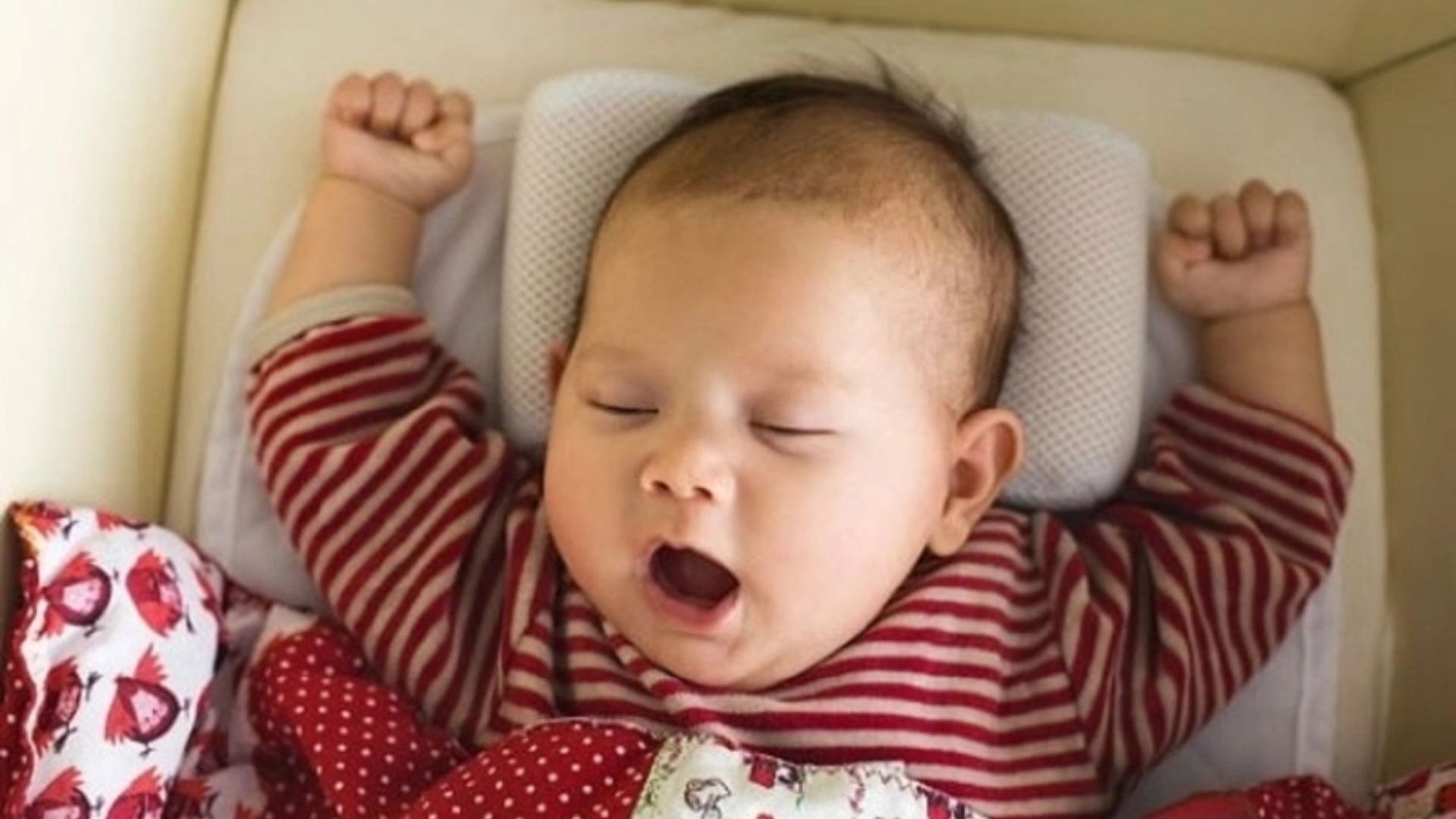 Trẻ sơ sinh nằm gối lõm được không là nỗi băn khoăn của nhiều độc giả
