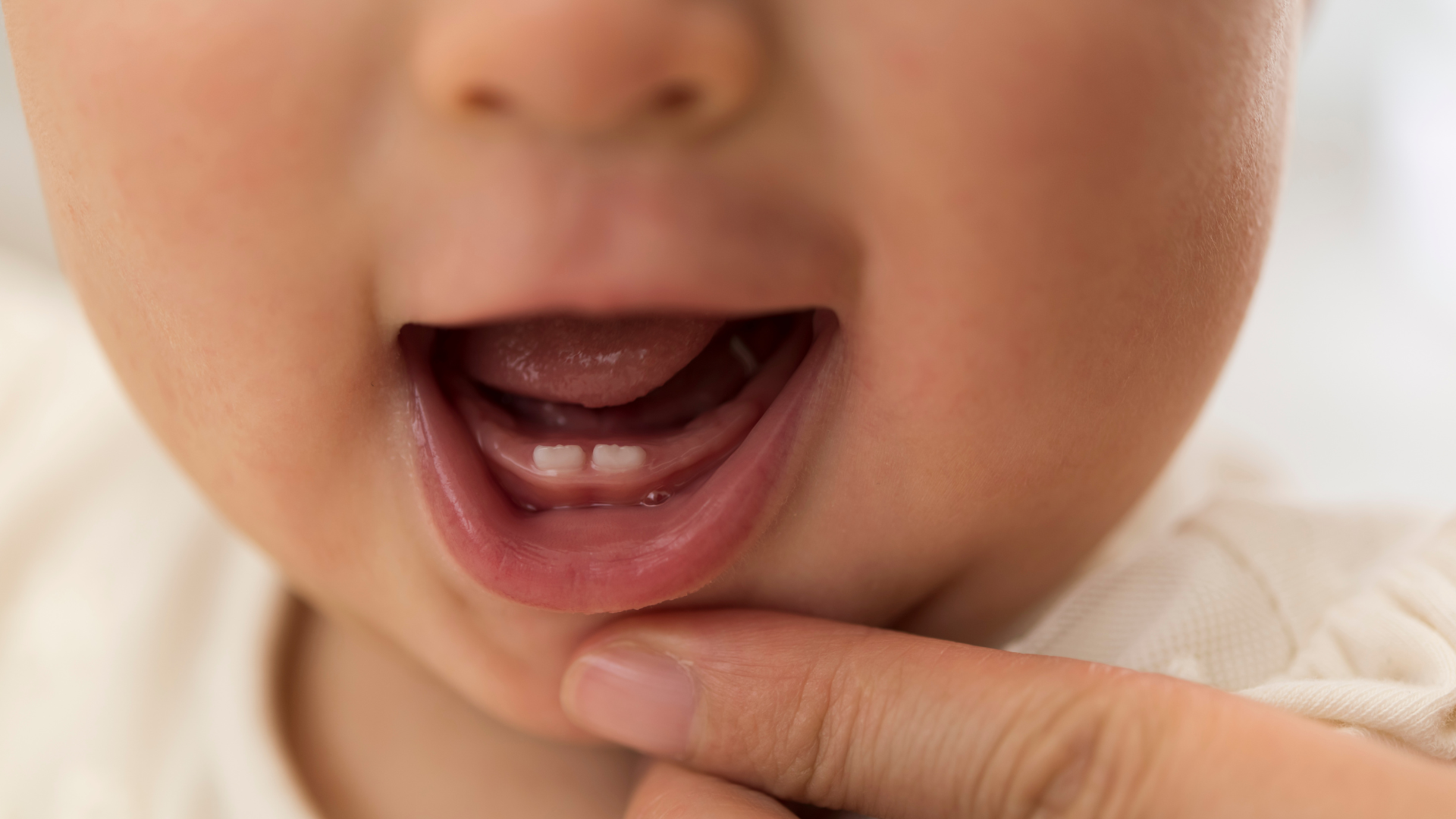 Trẻ sơ sinh nổi hạt trắng trong miệng: Cảnh báo sinh lý hay dấu hiệu cần theo dõi? 4