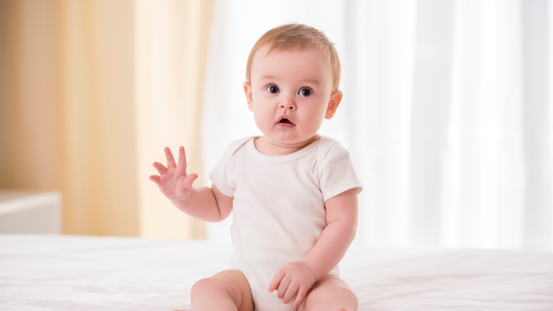 Trẻ sơ sinh nổi mụn đầu trắng trên mặt: Có đáng lo và xử lý sao cho đúng? 2