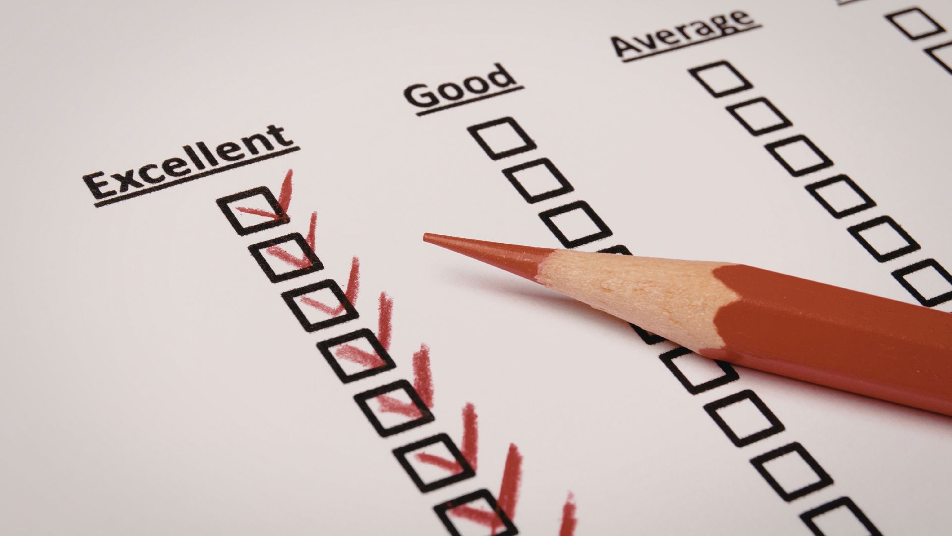 Phụ huynh nên sử dụng các công cụ đánh giá IQ chuẩn kết hợp quan sát hành vi để đánh giá đúng năng lực của trẻ