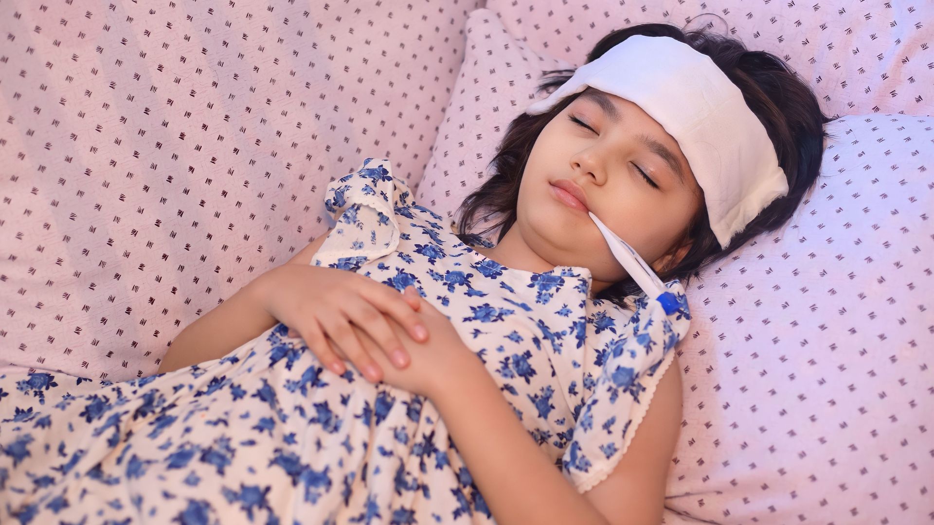 Triệu chứng của bệnh cúm A/H1N1 thường khởi phát với sốt cao và đau nhức toàn thân