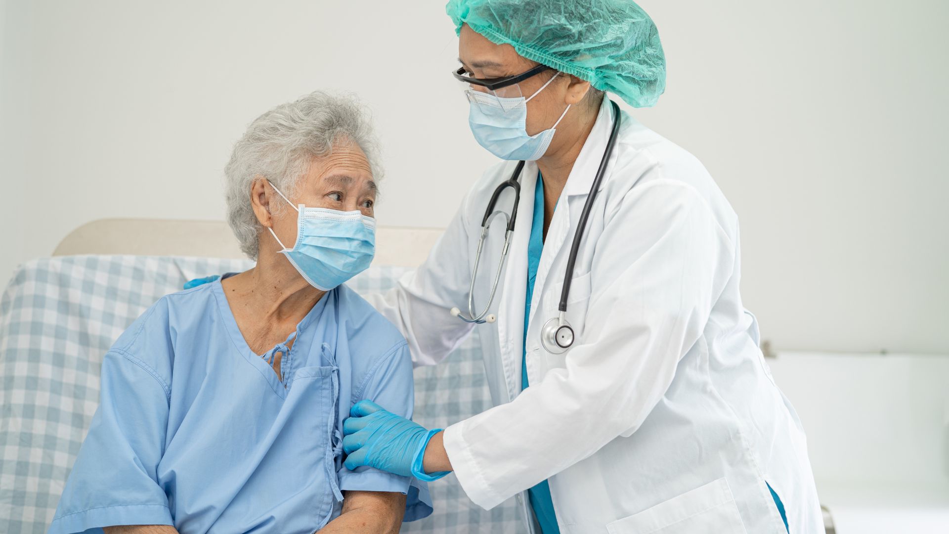 Viêm phổi là biến chứng nghiêm trọng nhất khi mắc cúm A