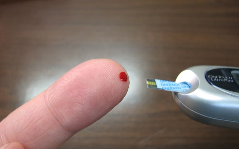 Trong trường hợp yêu cầu nhịn ăn như xét nghiệm tiểu đường... bạn vẫn có thể uống nước lọc trước khi thực hiện xét nghiệm