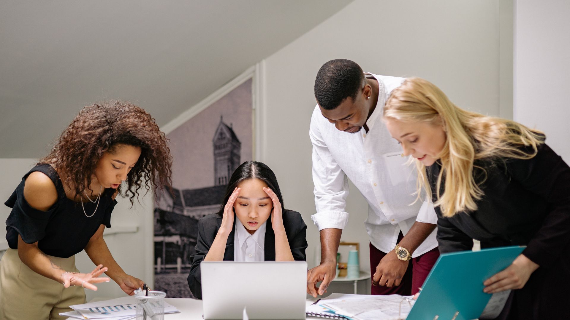 Căng thẳng kéo dài gây giảm tưới máu đến tử cung và dẫn đến rối loạn chu kỳ