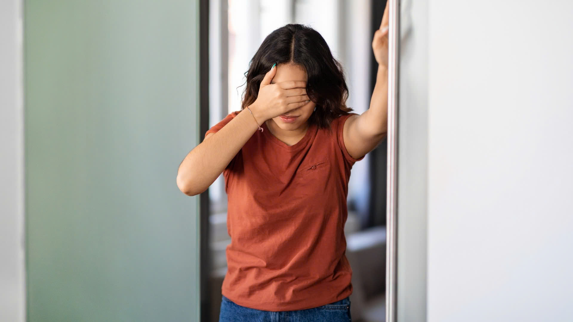Tụt huyết áp có nguy hiểm không​? Huyết áp thấp nên xử lý thế nào? 1