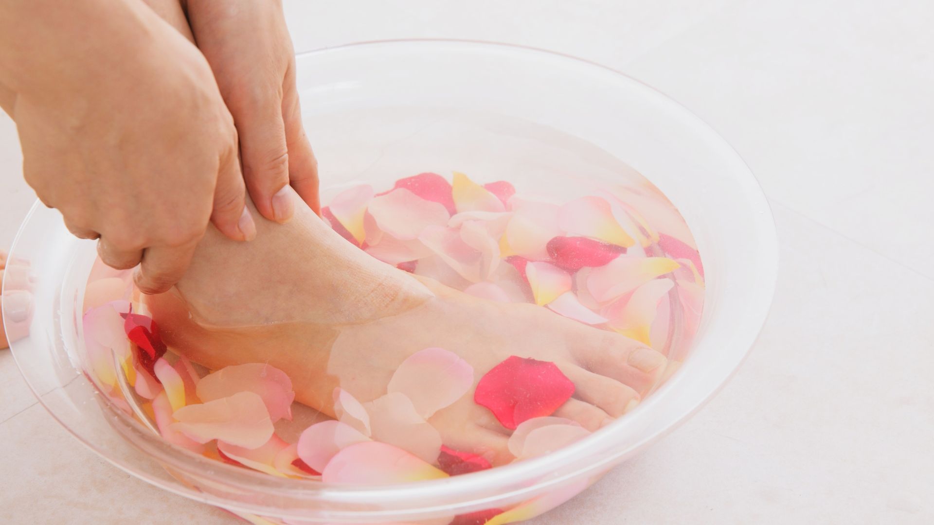 Thói quen sinh hoạt giúp duy trì hoạt động ổn định của hệ tiết mồ hôi