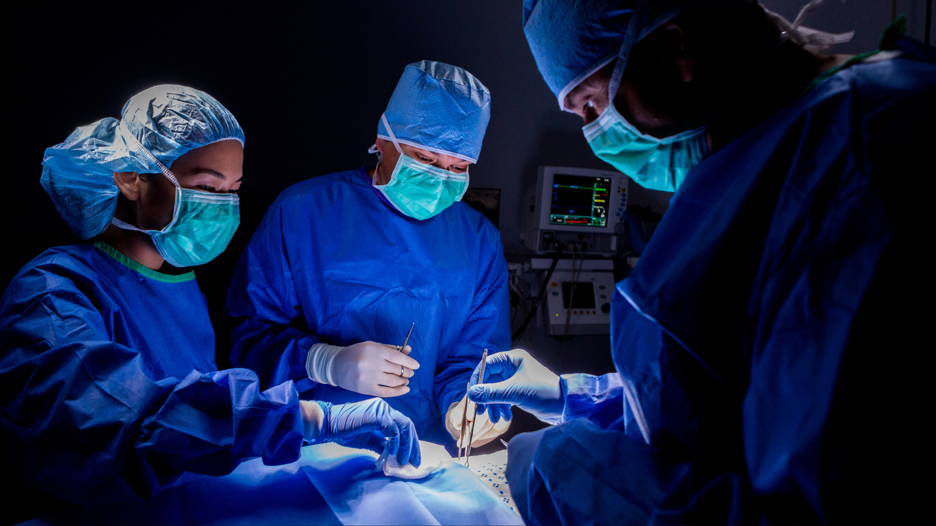 Phẫu thuật cắt bỏ tuyến vú phụ ở nách thường phụ thuộc tình trạng và nhu cầu của bệnh nhân