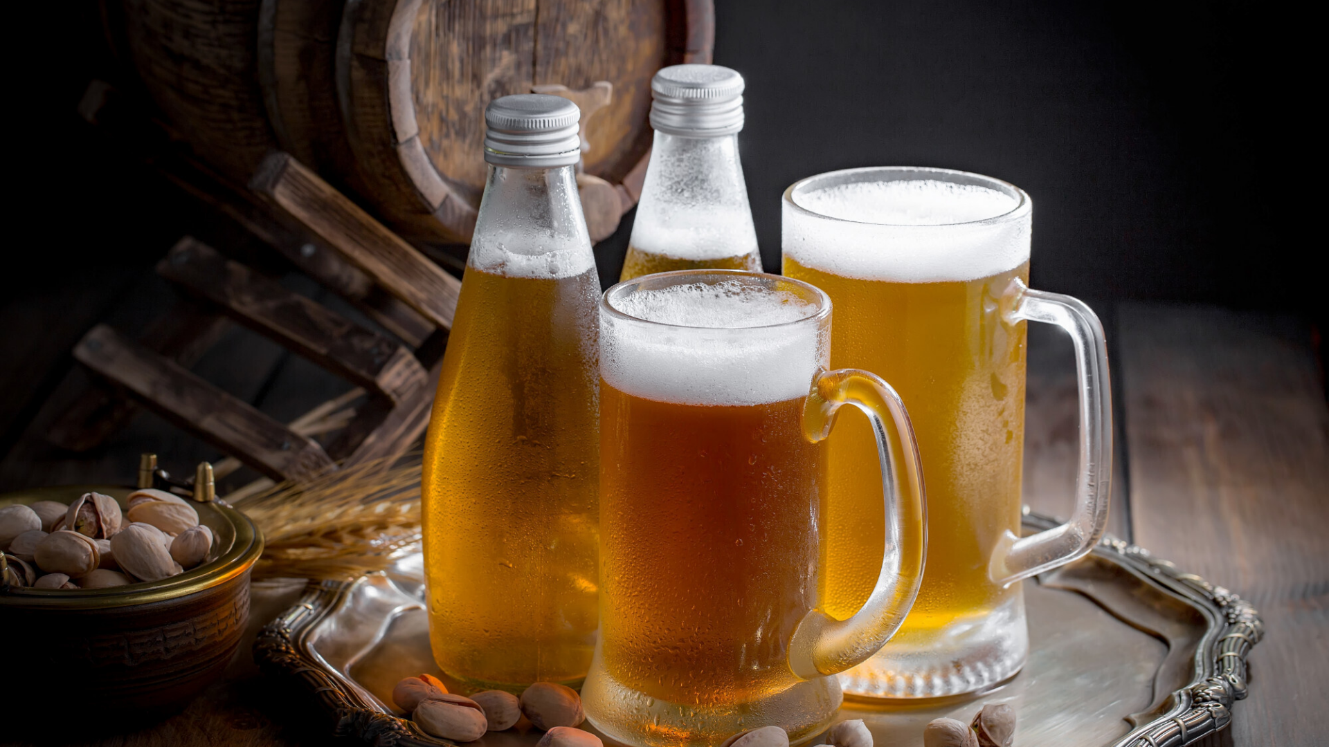 Người bệnh cần kiêng hoàn toàn rượu bia để tránh làm tổn thương thêm chức năng gan