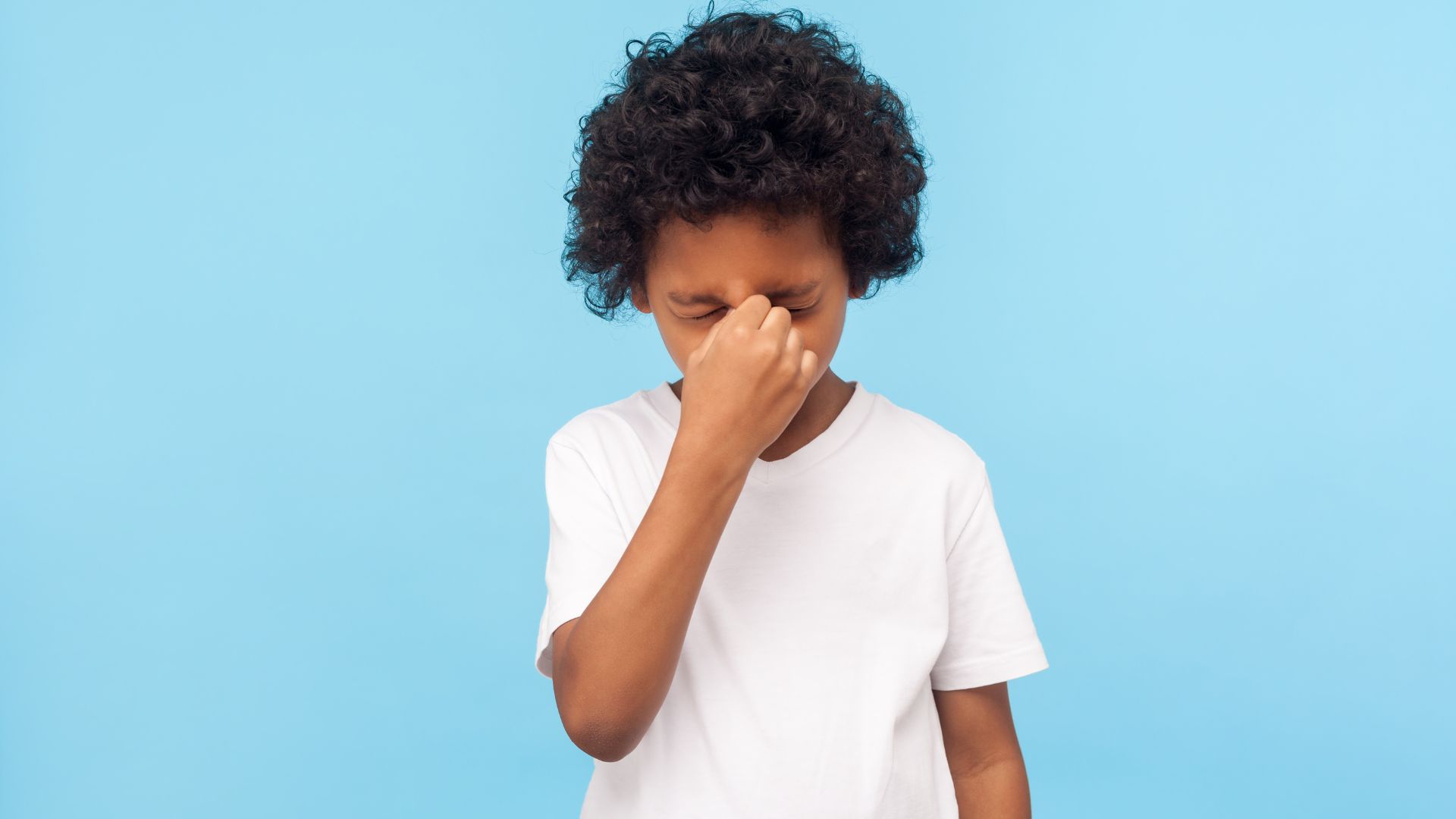 U thần kinh có thể gây ra tình trạng đau đầu dữ dội ở trẻ