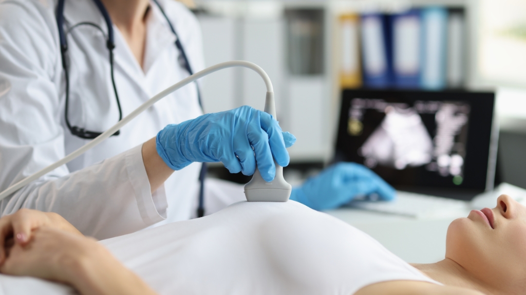 Siêu âm vú hay chụp MRI là những phương pháp giúp chẩn đoán u vú phổ biến