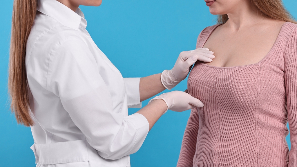 U vú lành tính thường an toàn nhưng vẫn cần kiểm tra để loại trừ nguy cơ ung thư