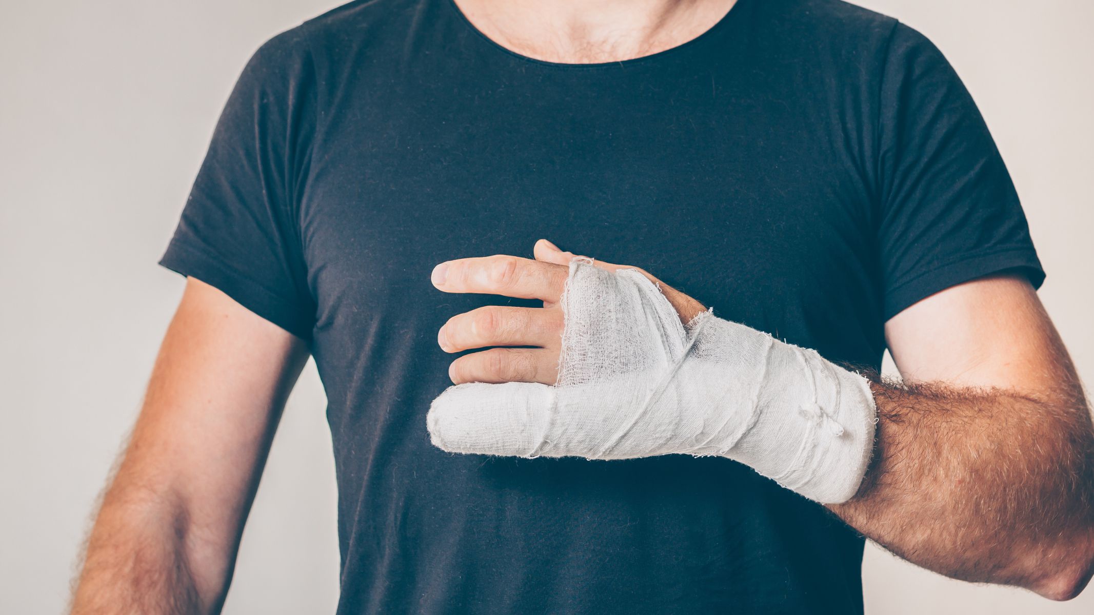 Gãy xương bệnh lý là dấu hiệu nghiêm trọng cho thấy mô xương đã bị tổn thương nặng