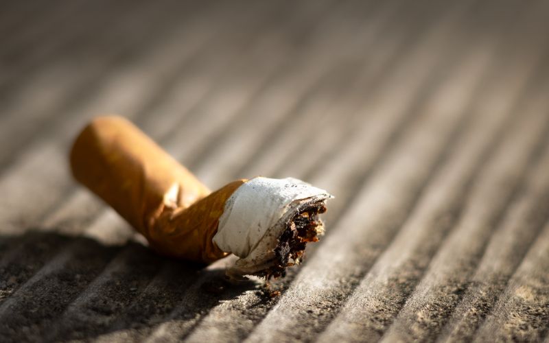 Bệnh nhân ung thư phổi cần bỏ thói quen hút thuốc lá để cải thiện tiên lượng sống