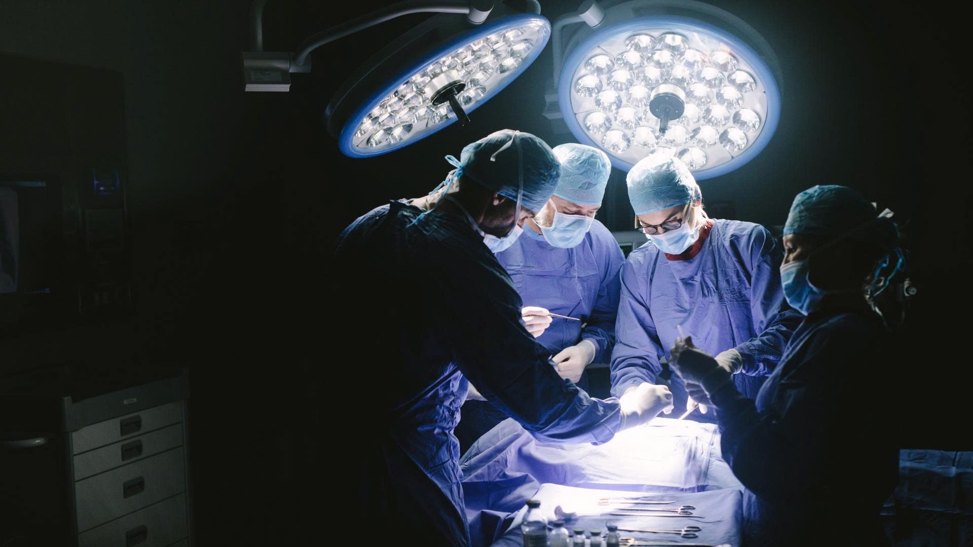 Phẫu thuật ung thư thực quản giúp loại bỏ khối u và kiểm soát bệnh