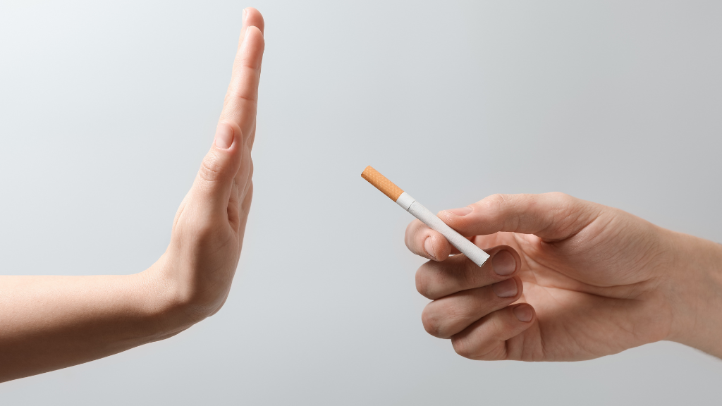 Không hút thuốc và các chất kích thích làm tổn thương niêm mạc thực quản