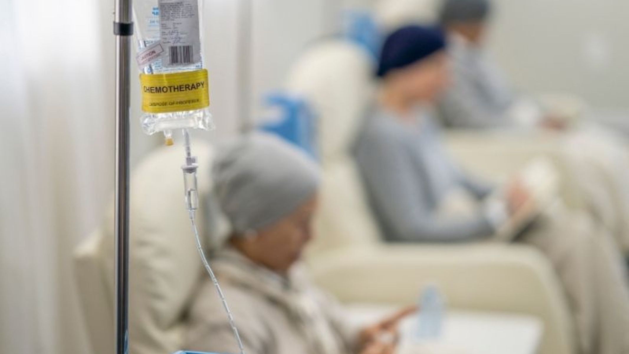 Hóa trị là phương pháp thường được dùng để kiểm soát sự phát triển của tế bào ung thư