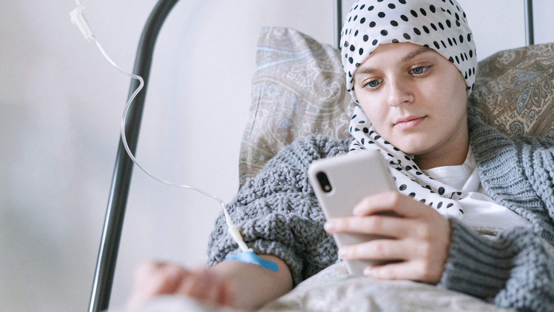 Việc điều trị cần được cá nhân hóa dựa trên sức khỏe tổng thể và khả năng đáp ứng với thuốc