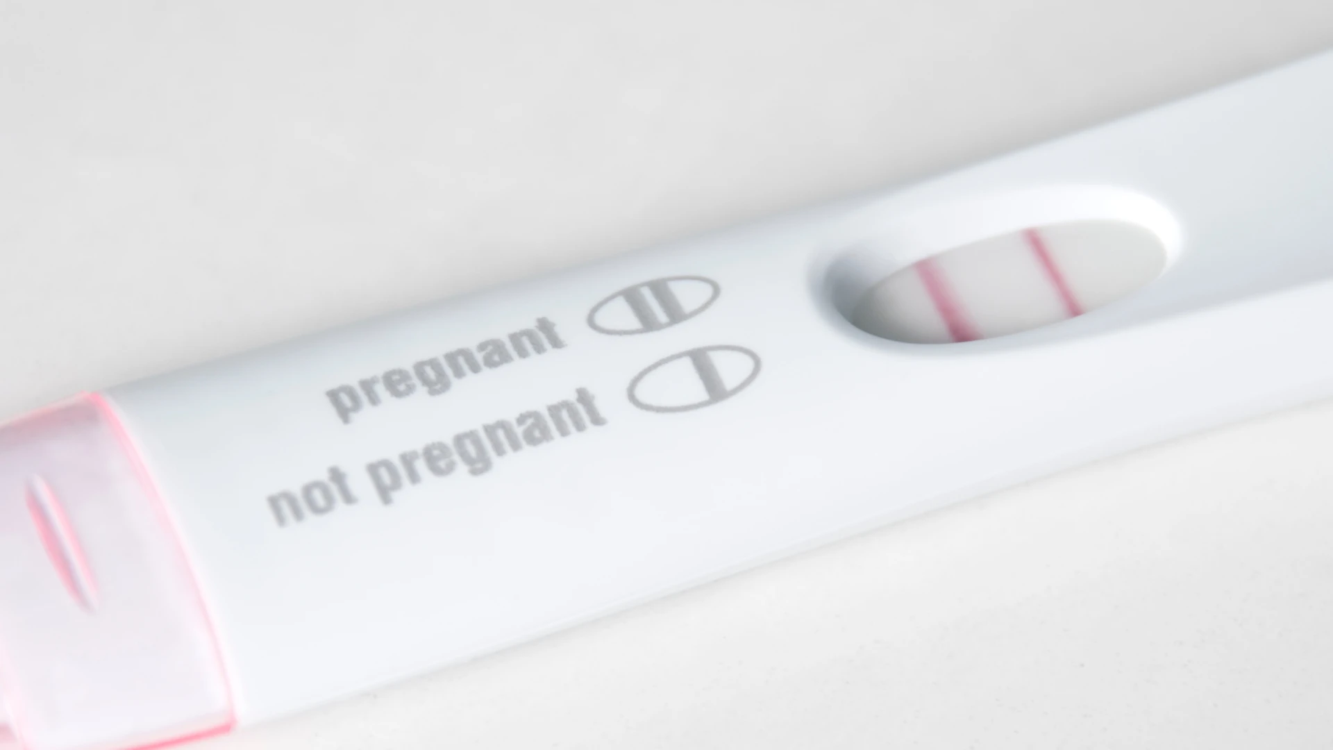 Que thử thai điện tử: Cách dùng, độ chính xác và lưu ý