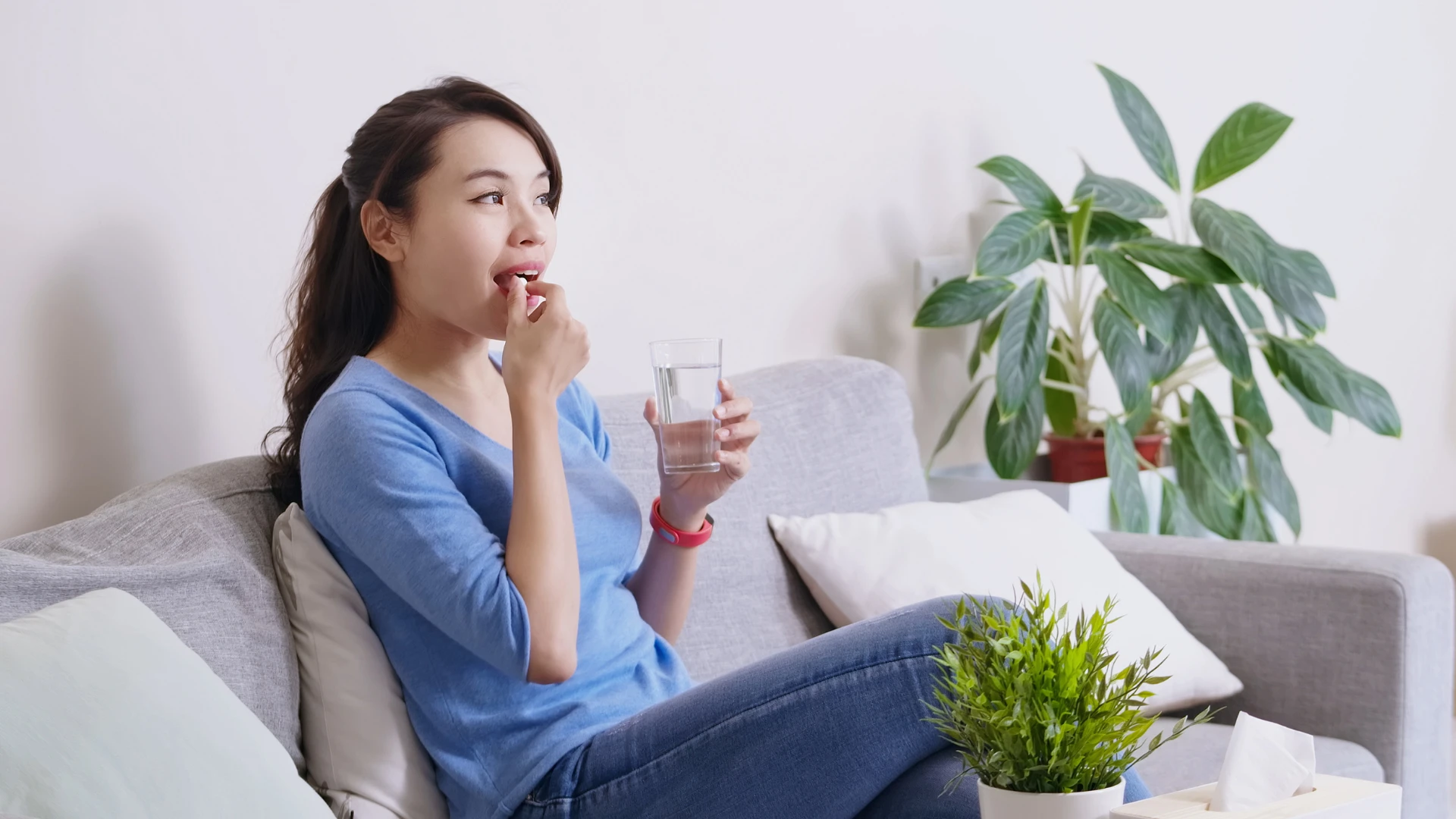 Sau sinh bao lâu thì uống thuốc tẩy giun để an toàn cho mẹ và bé?