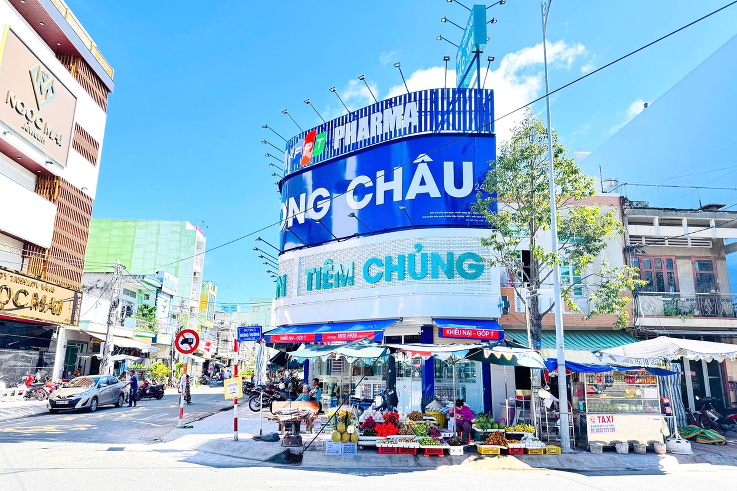 Trung tâm tiêm chủng