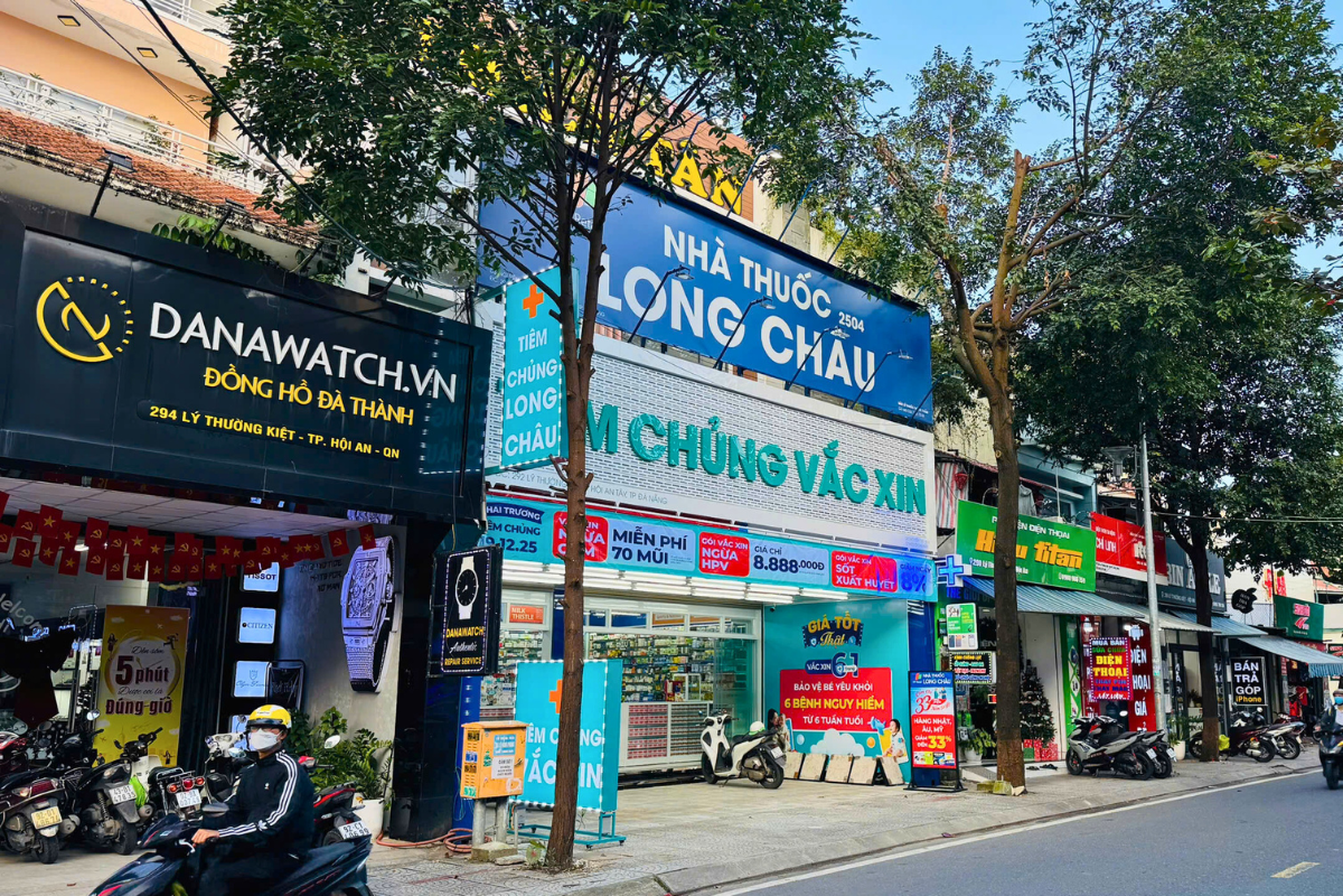 Trung tâm tiêm chủng