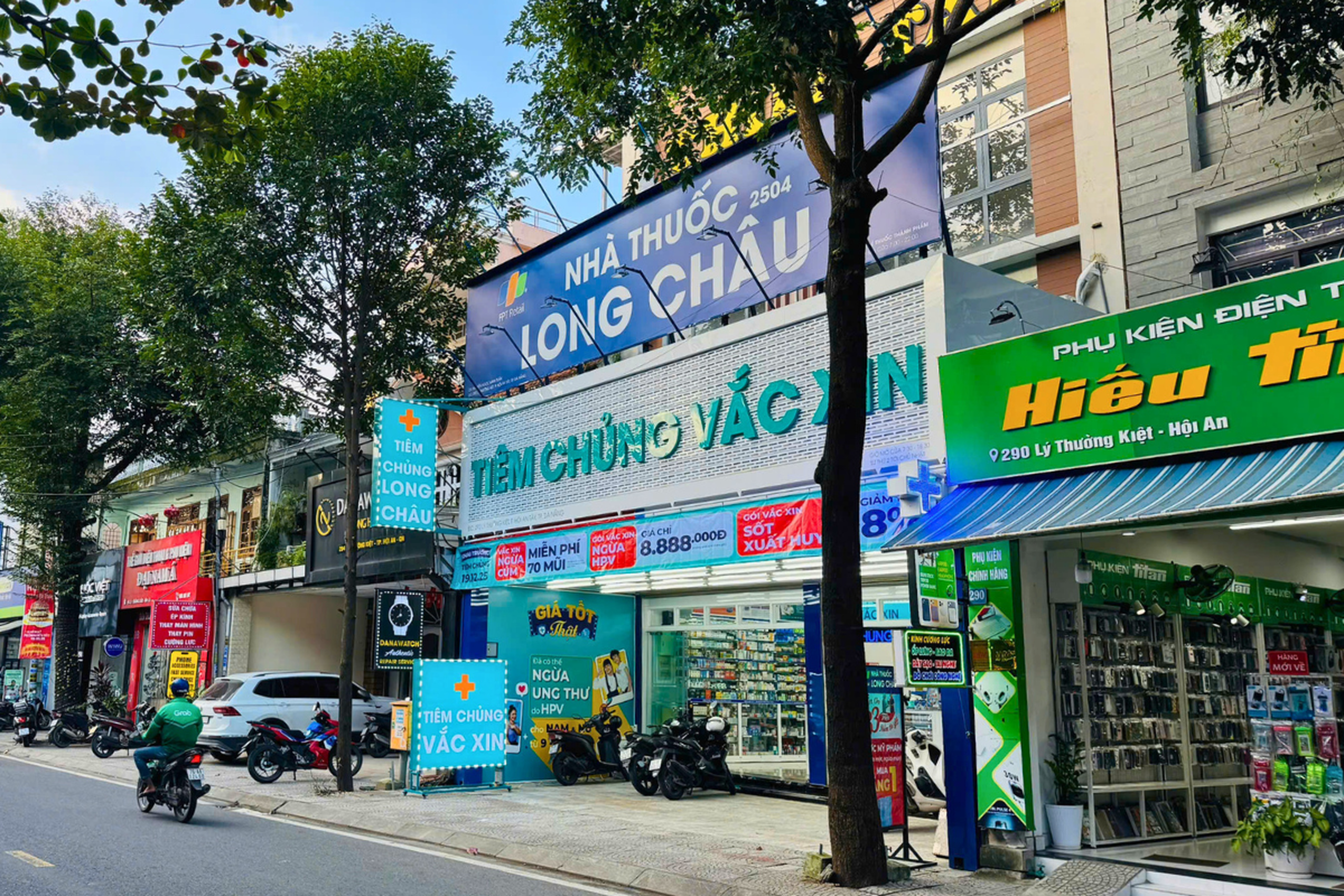 Trung tâm tiêm chủng