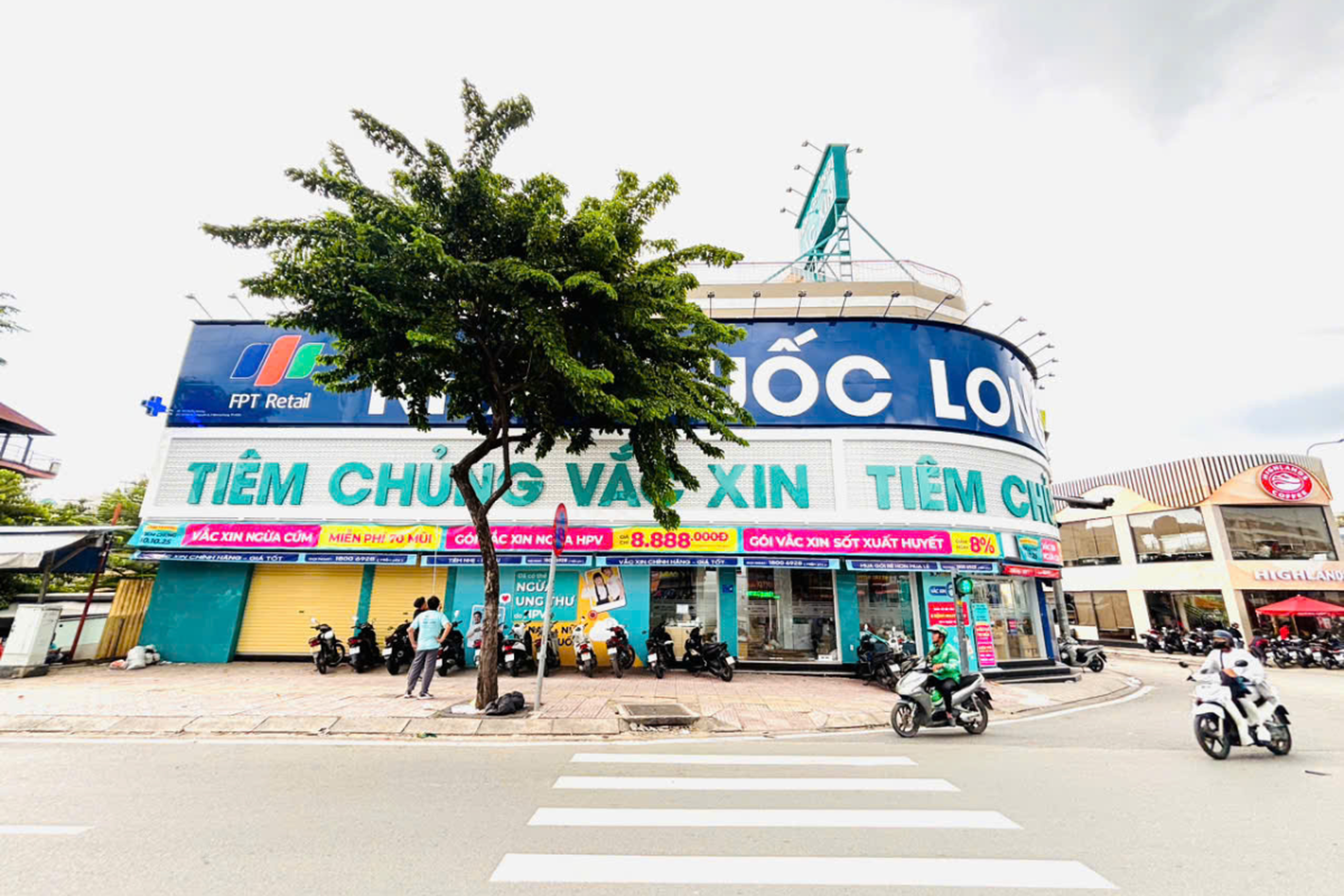 Trung tâm tiêm chủng