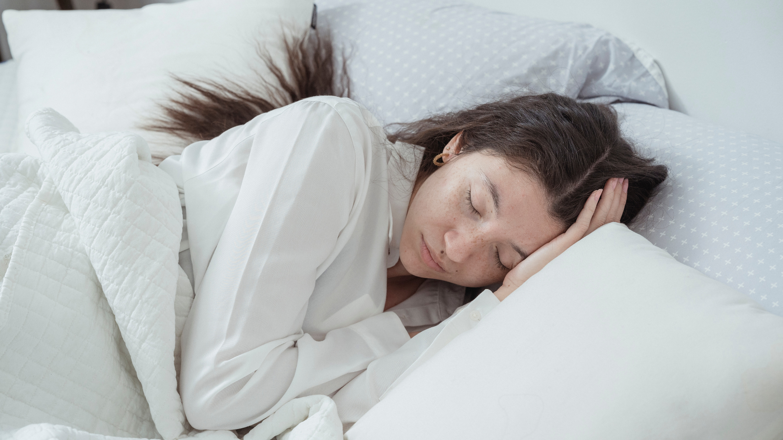 Thường xuyên buồn ngủ​ là dấu hiệu của bệnh gì và cách khắc phục?