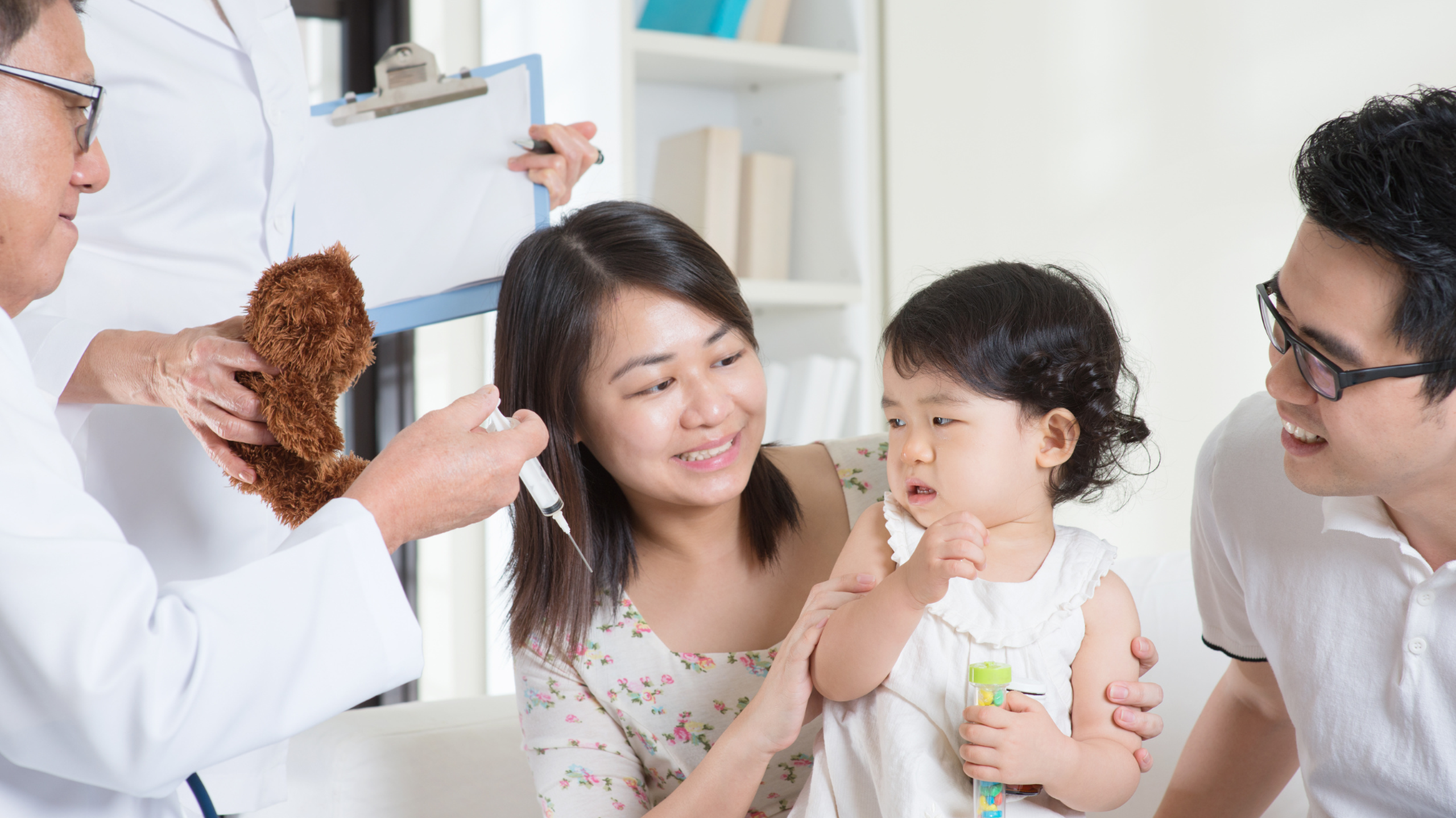 Trẻ tiêm phòng về ngủ nhiều​ có sao không? Cách chăm sóc trẻ sau khi tiêm phòng 2