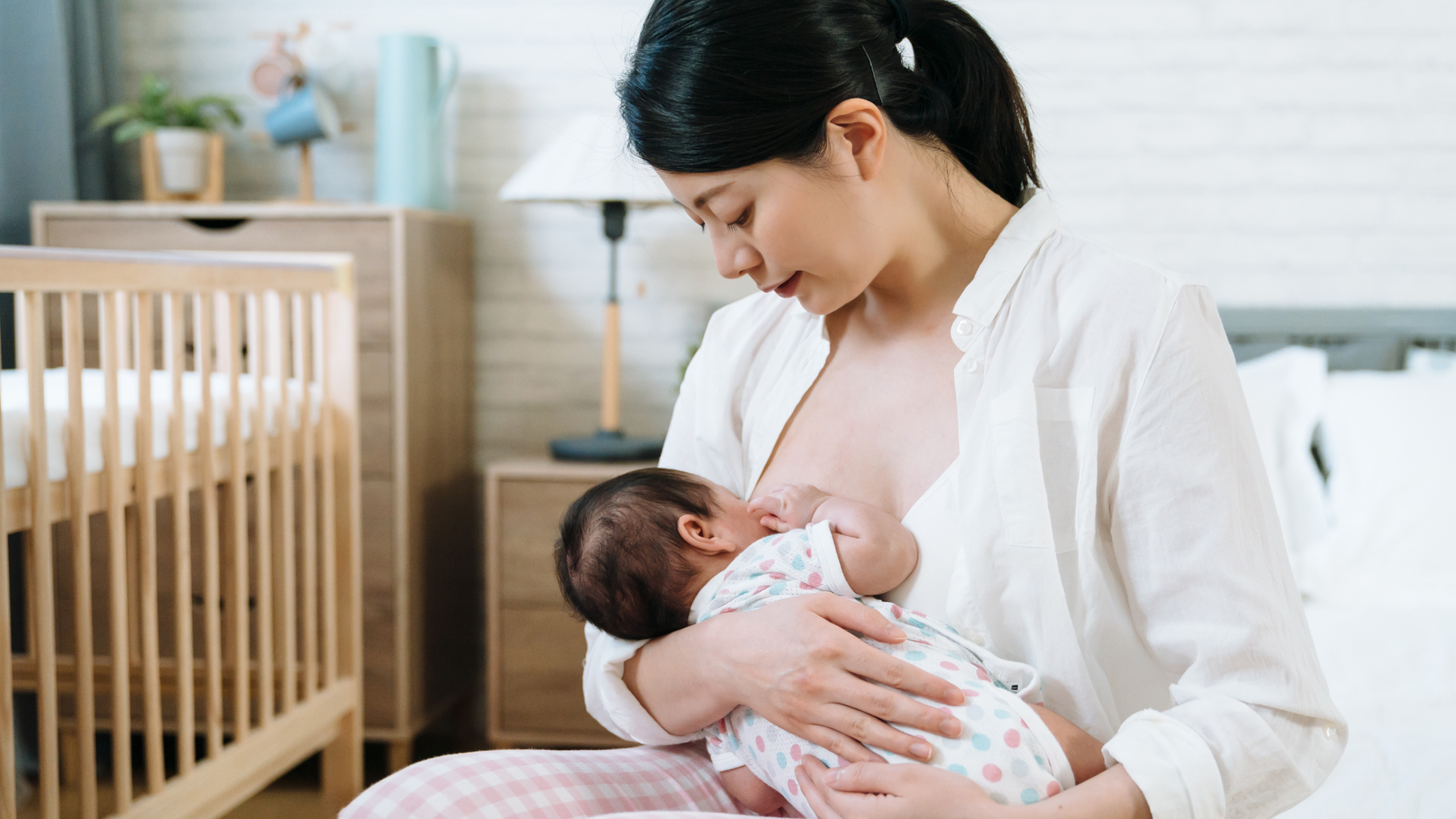 Trẻ tiêm phòng về ngủ nhiều​ có sao không? Cách chăm sóc trẻ sau khi tiêm phòng 4