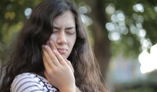Bị quai bị có đau răng không? Làm sao phân biệt với đau răng khôn?