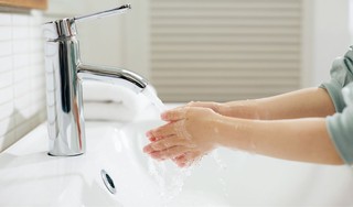Hướng dẫn chi tiết các bước rửa tay cho trẻ mầm non chuẩn Bộ Y tế