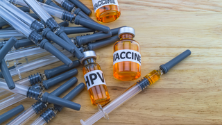 Bị viêm phụ khoa có tiêm HPV được không? Những thông tin quan trọng cần biết