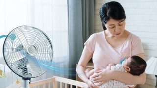 Trẻ bị sởi có kiêng gió quạt không? Hướng dẫn chăm sóc an toàn tại nhà
