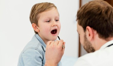 Amidan phì đại là gì? Những điều ba mẹ cần biết để xử lý kịp thời