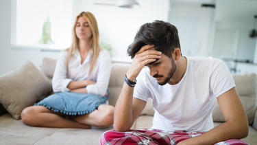 Giải đáp: Xuất tinh sớm có phải yếu sinh lý không? 