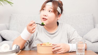 Ăn gì trước khi ngủ để không lo tăng cân?