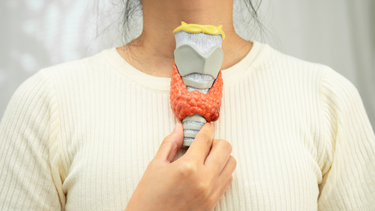 Bệnh cường giáp: Triệu chứng, nguy cơ, cách điều trị và phòng ngừa
