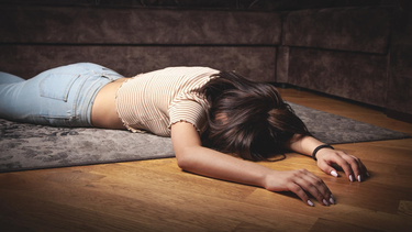 Ngất xỉu tạm thời: Triệu chứng, nguyên nhân, cách điều trị và phòng ngừa