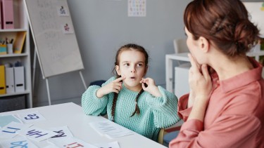 Rối loạn ngôn ngữ là gì? Nguyên nhân, cách chẩn đoán và điều trị