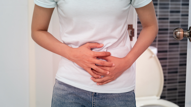 Táo bón sau sinh: Nguyên nhân, chẩn đoán, điều trị và phòng ngừa