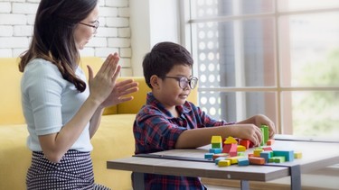 Thiểu năng trí tuệ: Dấu hiệu, nguyên nhân, phương pháp chẩn đoán, điều trị và phòng ngừa